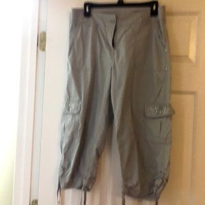 Style and Company Capri Pants